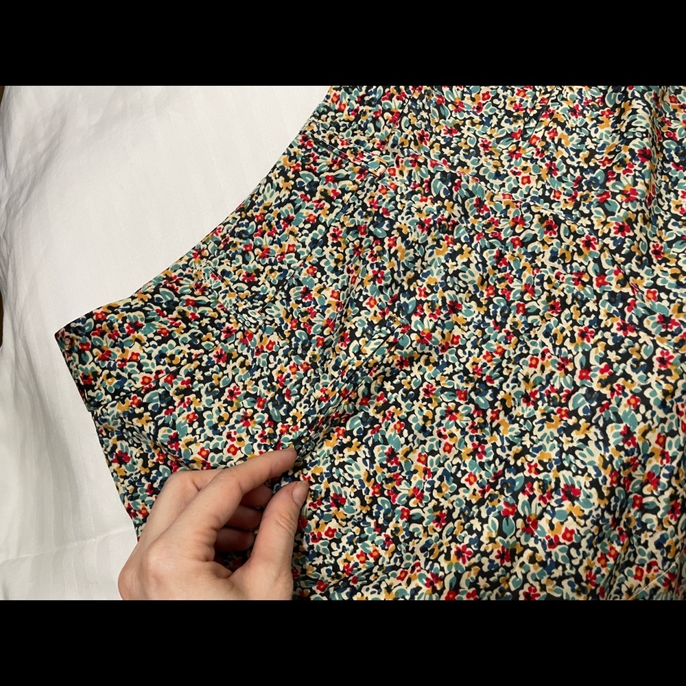 CoreyLynnCalter Floral shorts - Picture 7 of 10